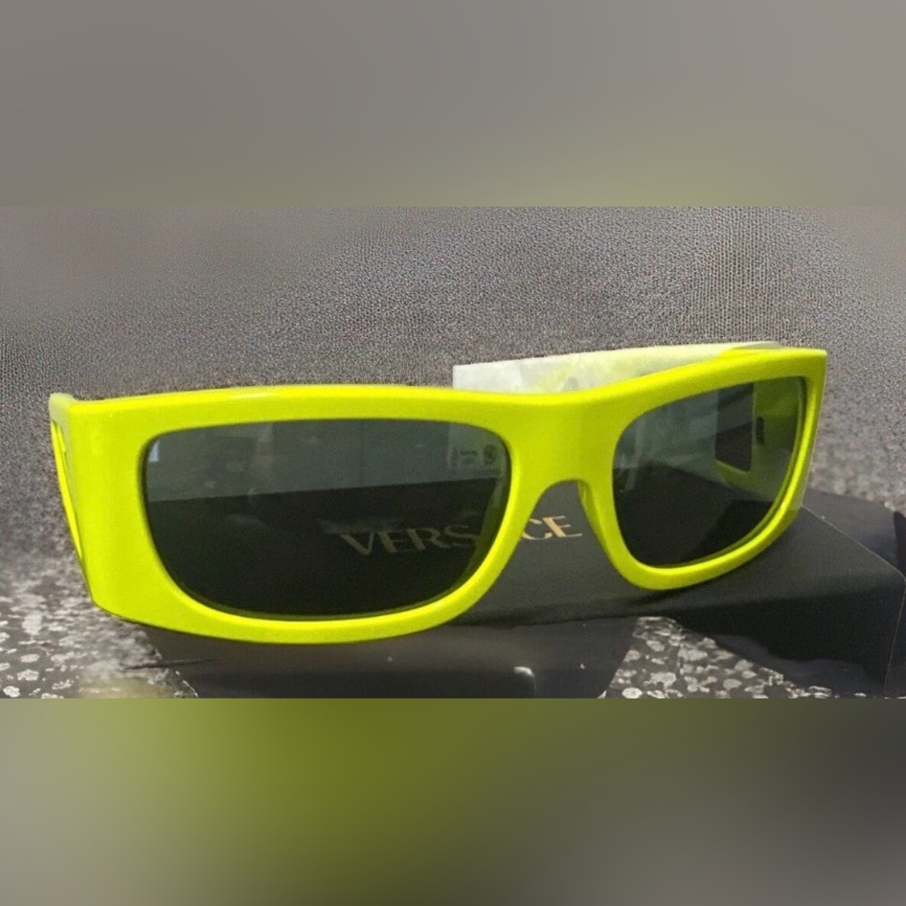 New VERSACE VE4482 544987 Yellow Grey Men's 57 mm Sunglasses. Unisex